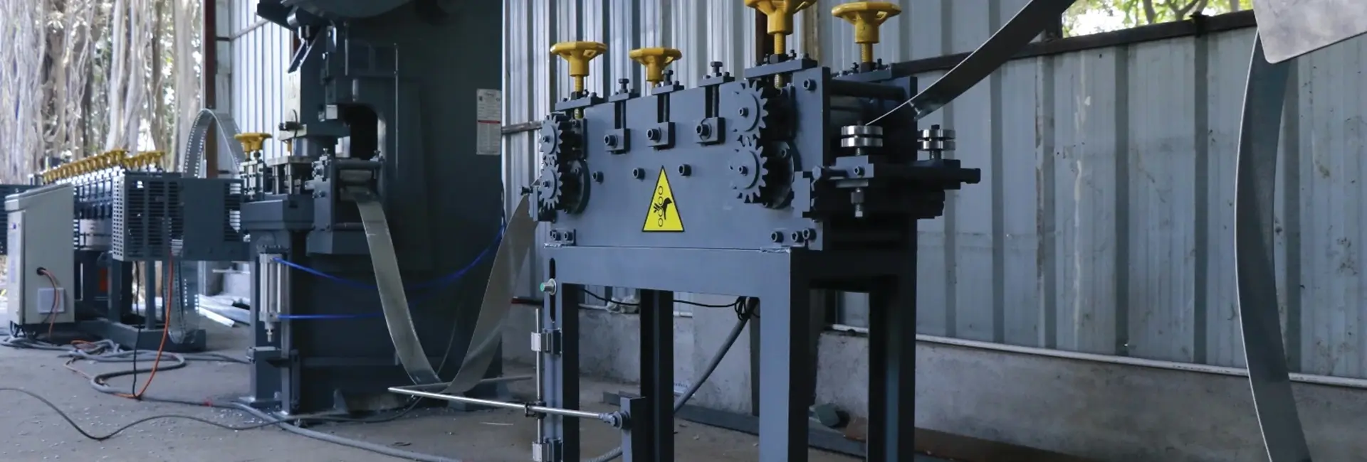 roll forming machine makers in surat